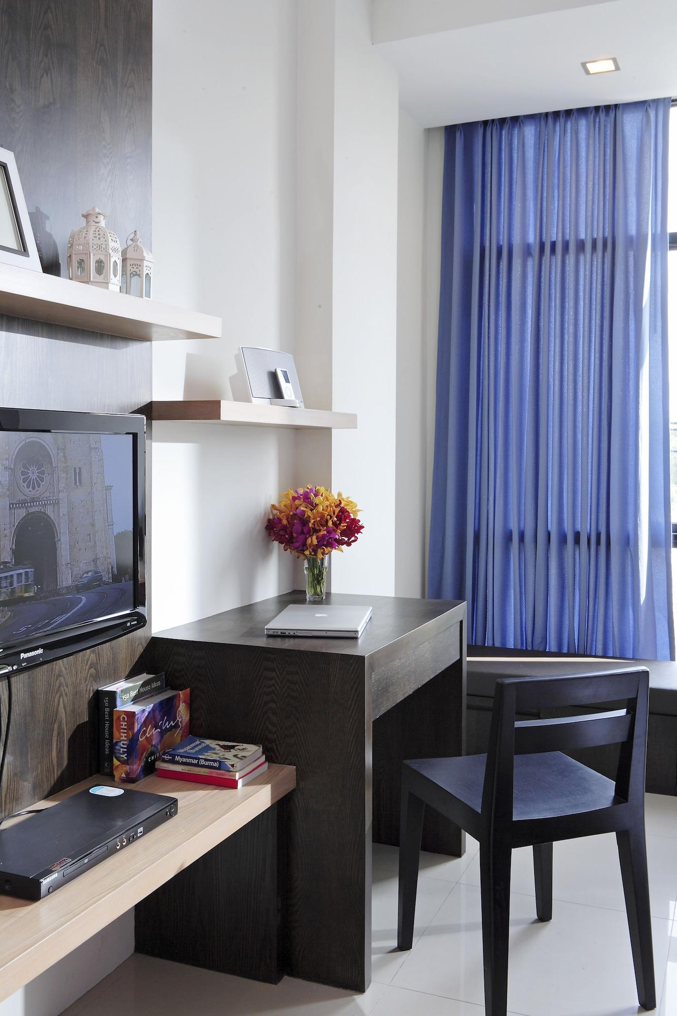 @Home Residence Bangkok Bagian luar foto