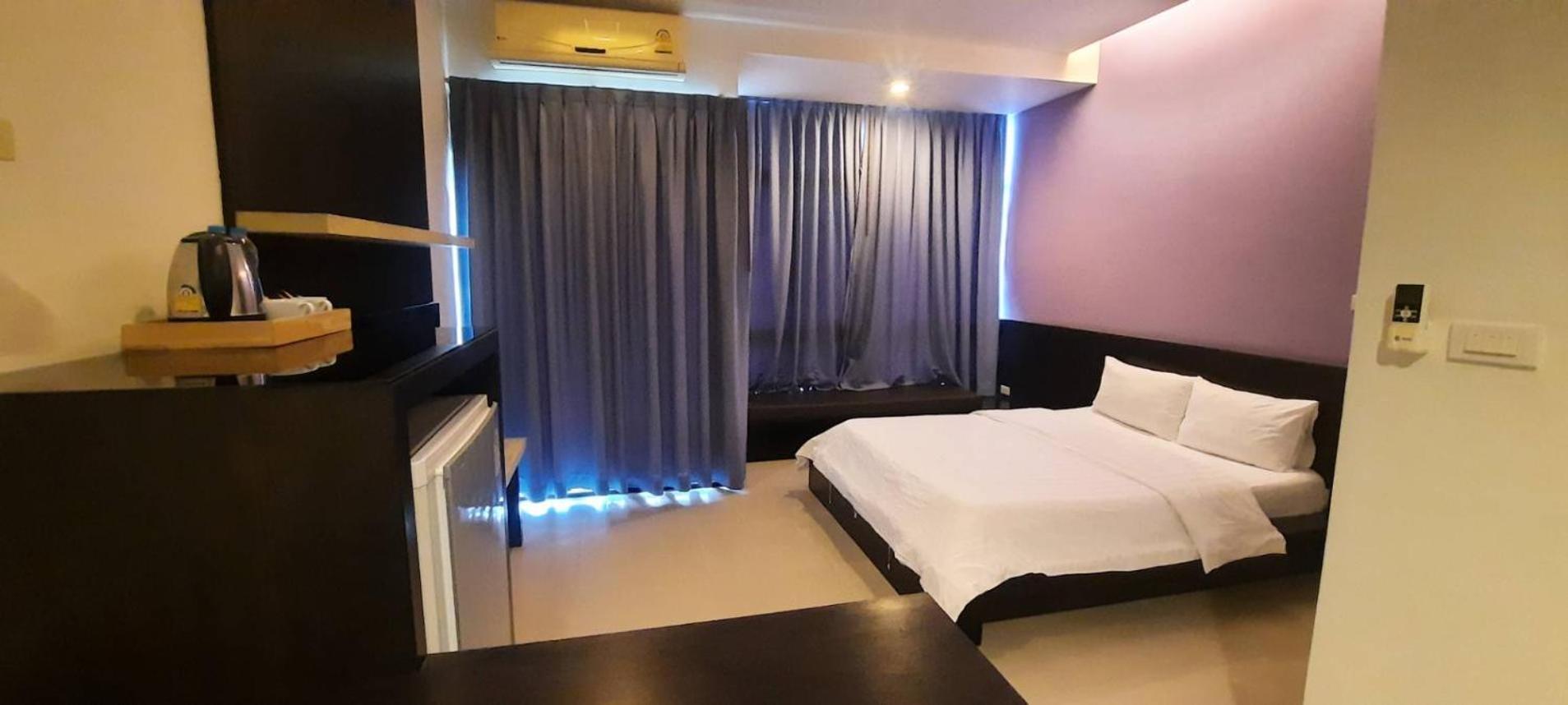 @Home Residence Bangkok Bagian luar foto