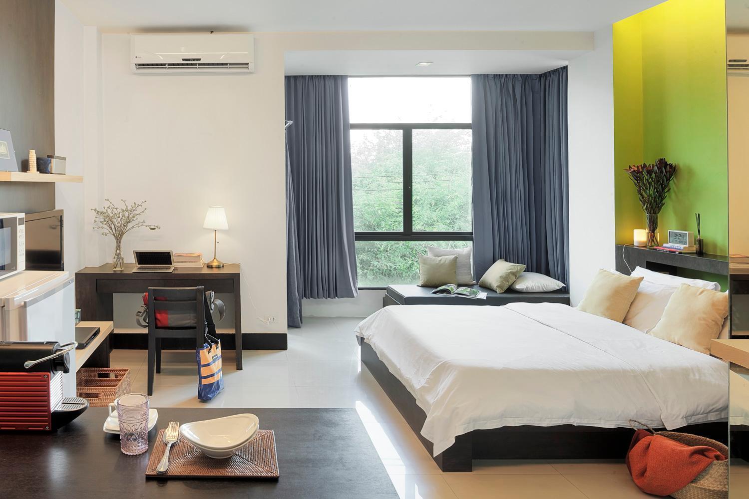 @Home Residence Bangkok Bagian luar foto