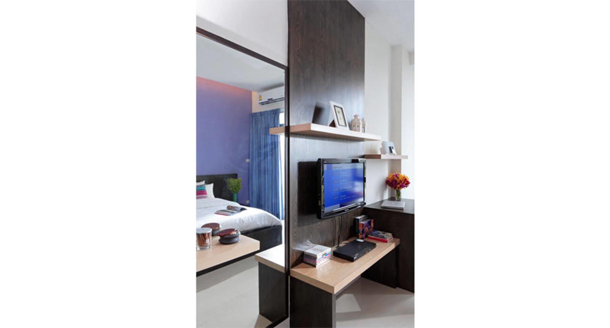 @Home Residence Bangkok Bagian luar foto
