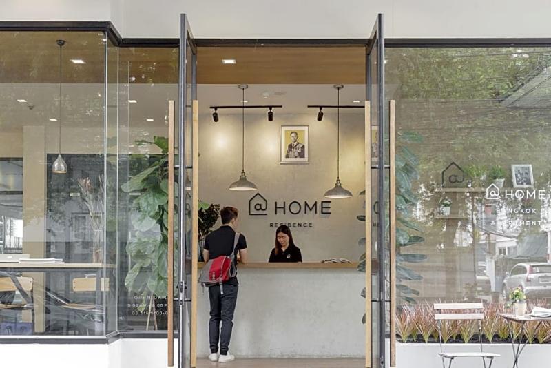 @Home Residence Bangkok Bagian luar foto